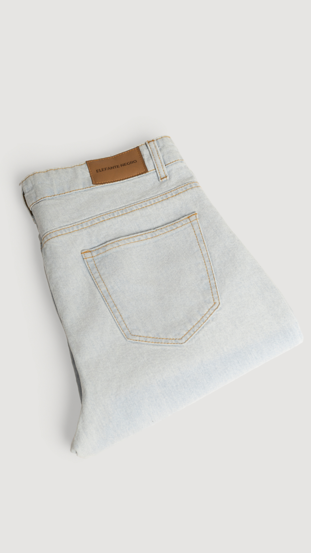 JEANS CELESTE CORTE RECTO