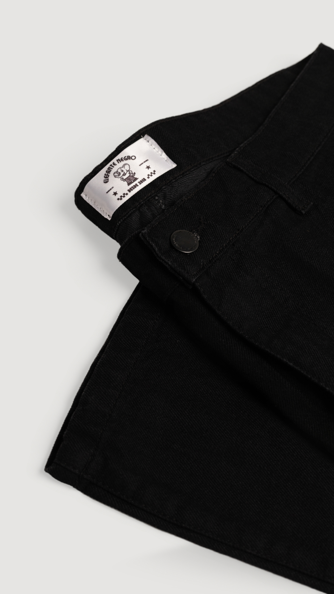 JEANS NEGRO CORTE RECTO