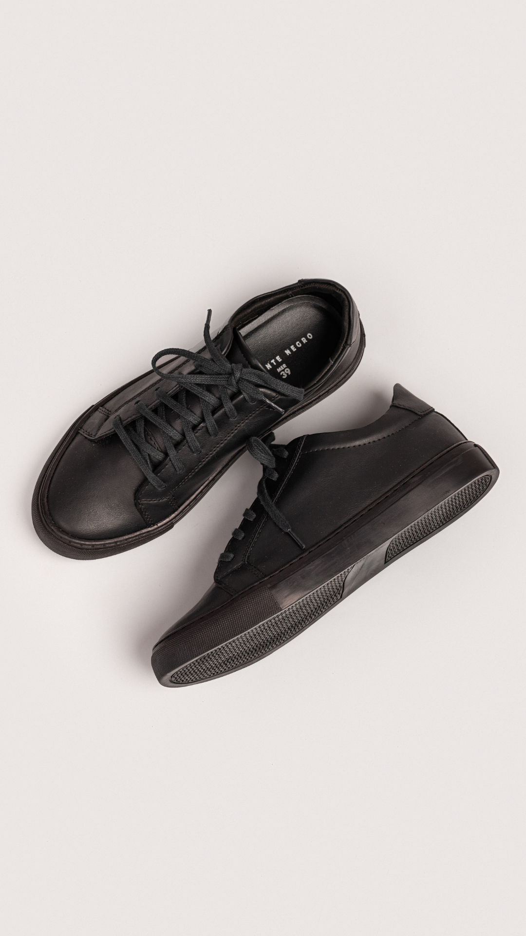 SNEAKER CLASICO NEGRO