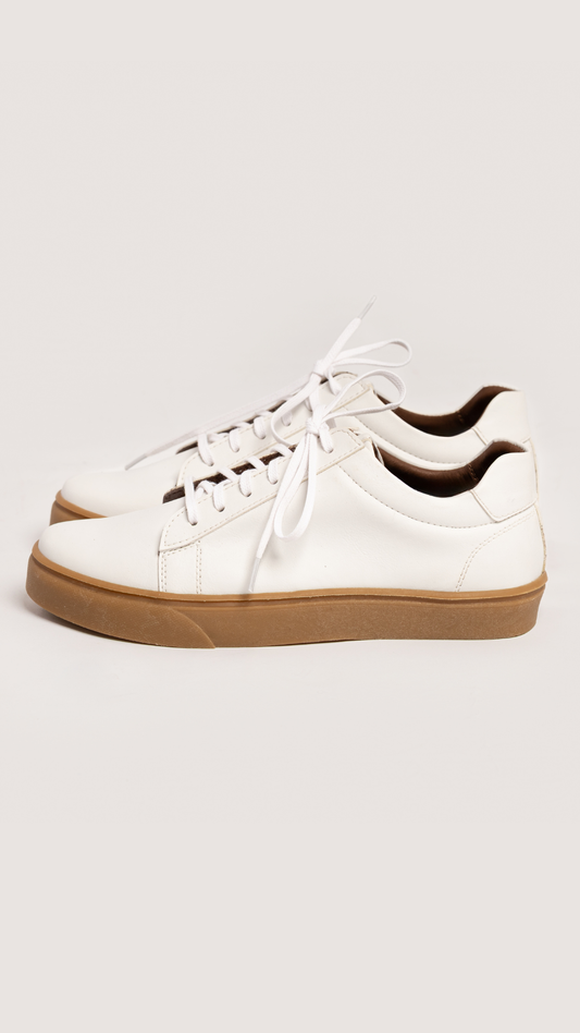 SNEAKER CLASICO BLANCO CON BASE MARRON