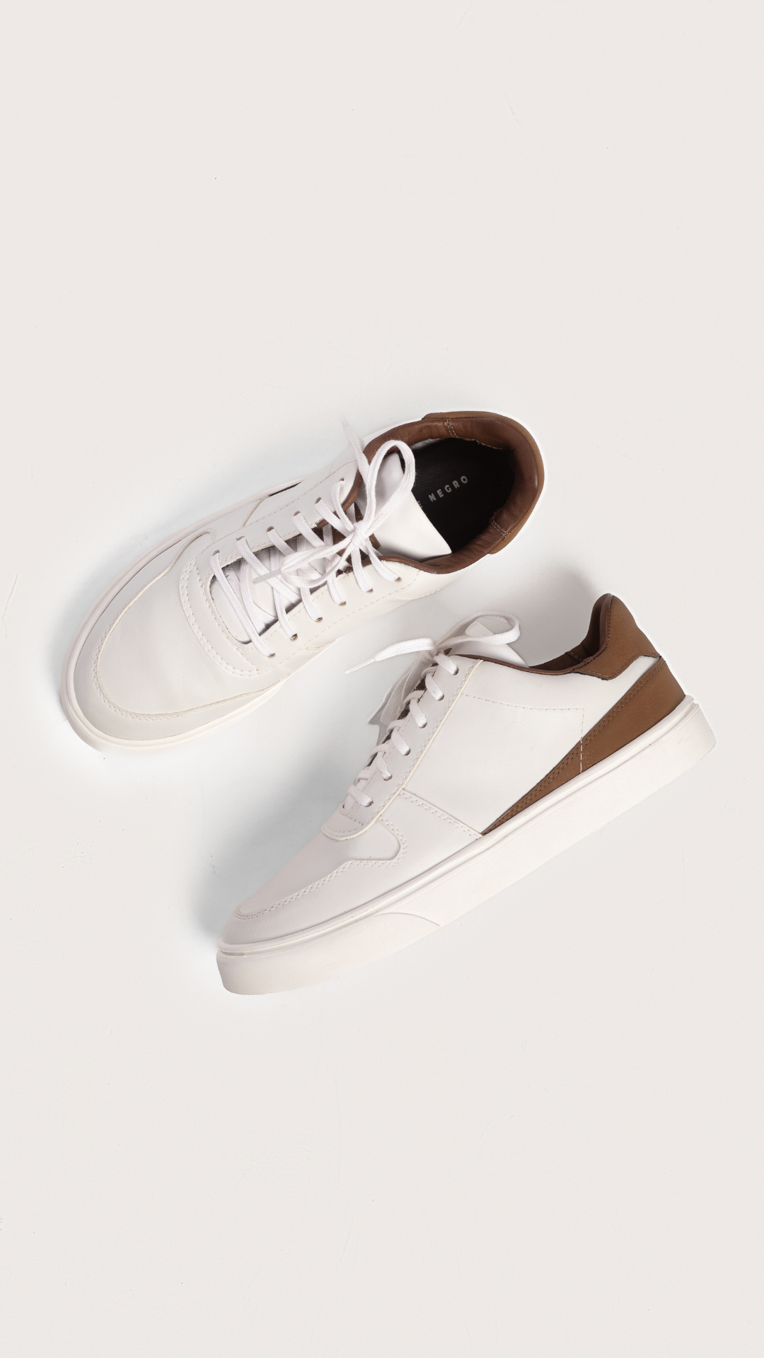 EN 2 SNEAKER BLANCO CON SUELA