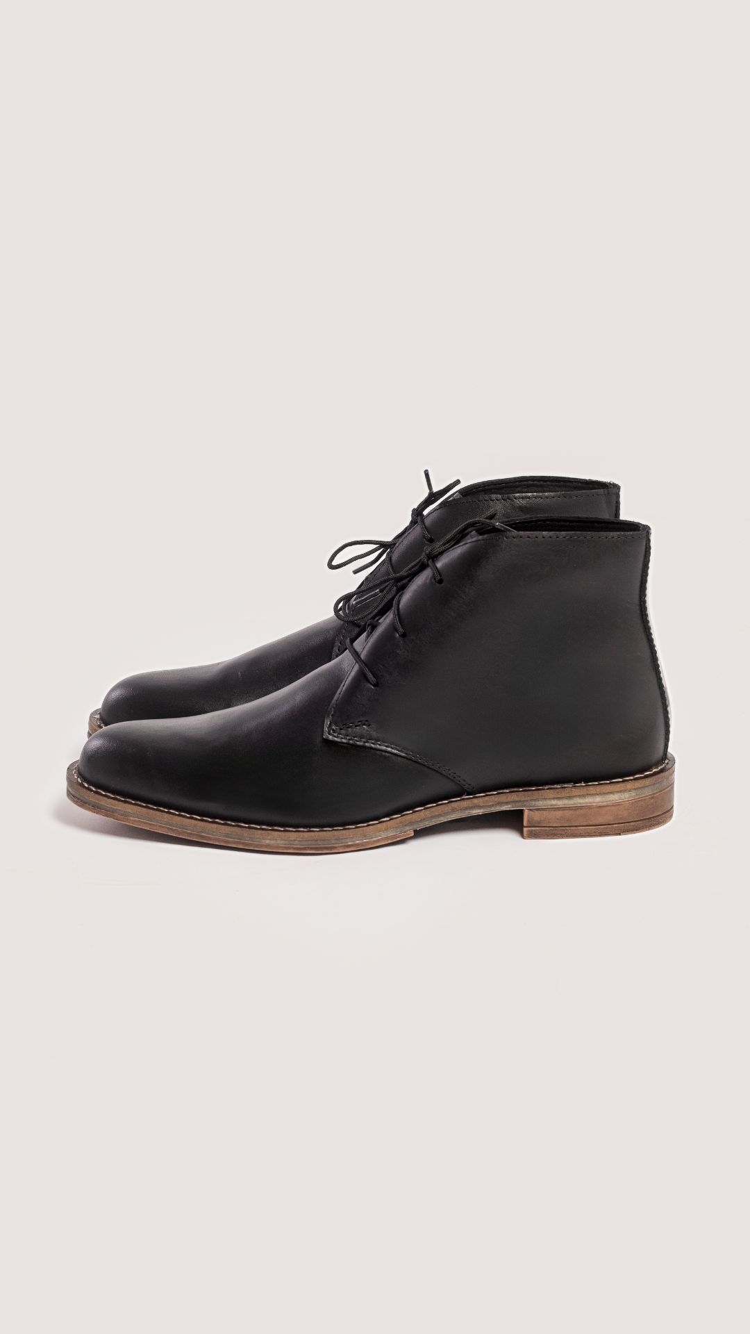 CHUKKA BOOTS NEGRO CUERO