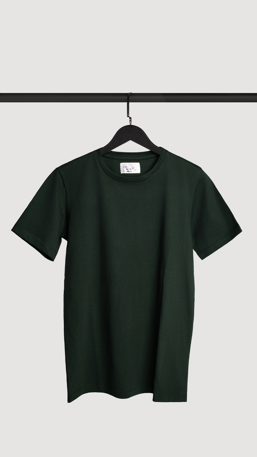 REMERA BASICA VERDE OSCURO