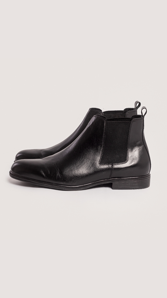 CHELSEA  BOOTS NEGRO CUERO LISO
