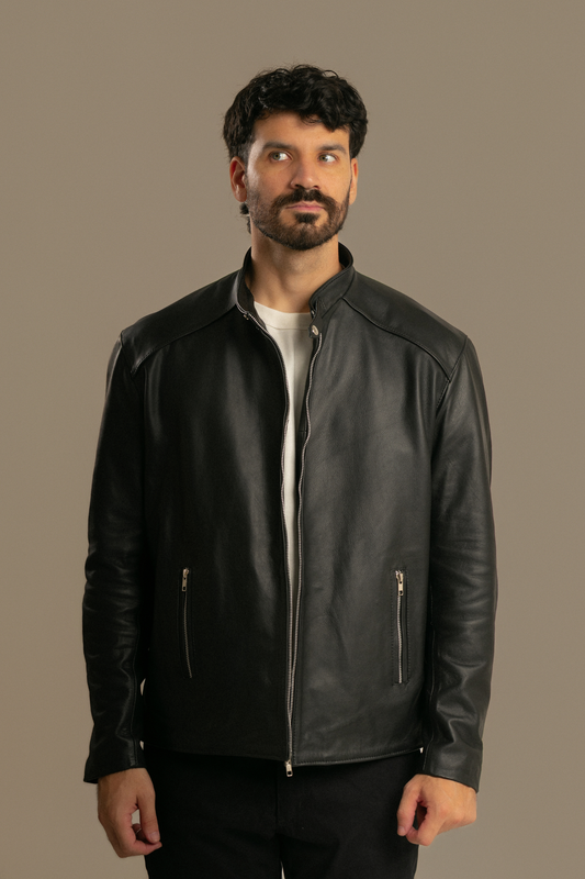 CAMPERA DE CUERO CUELLO MAO NEGRO